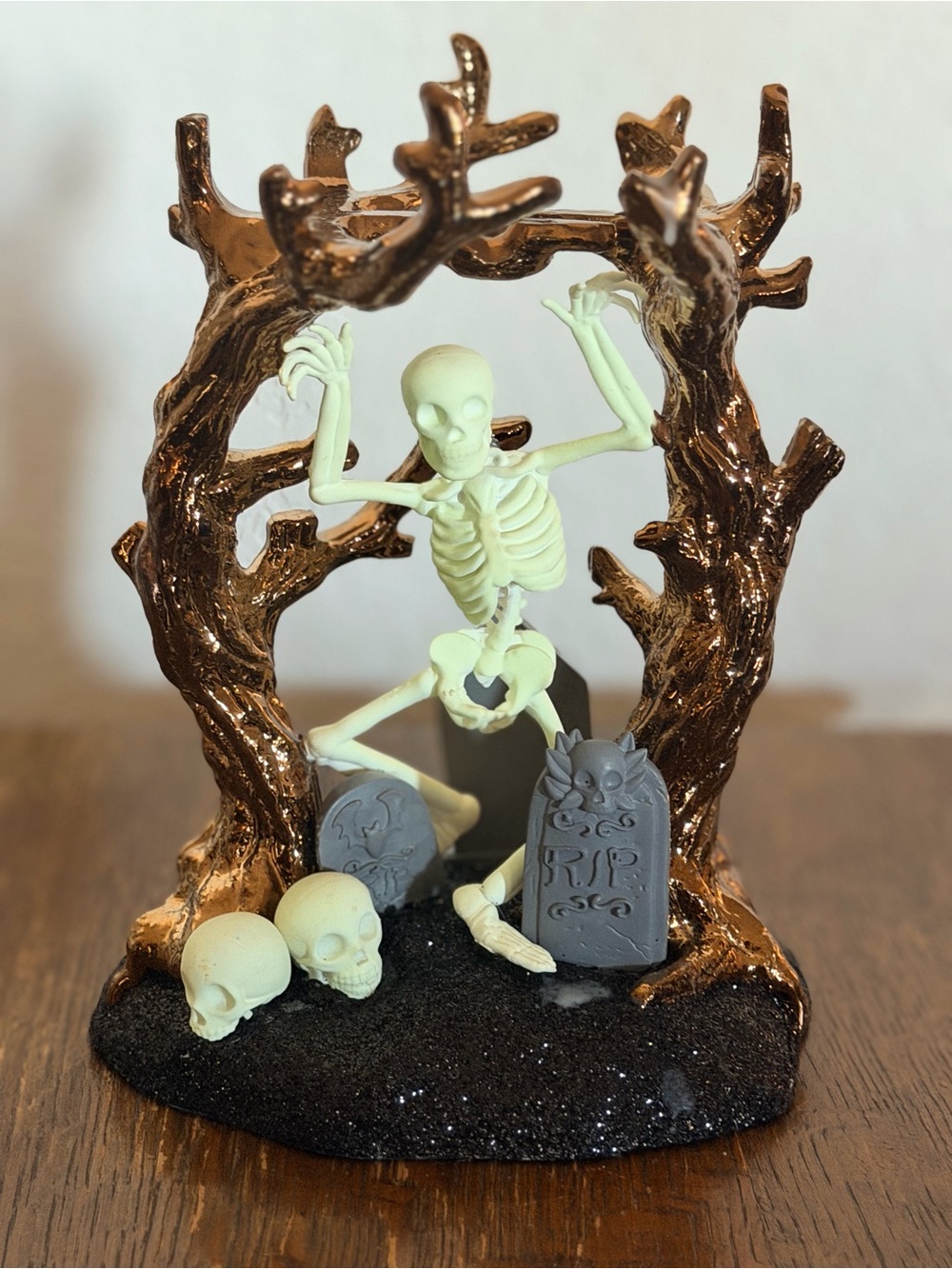 B&B Halloween Skeleton Graveyard Candle holder- Green Glow Dark